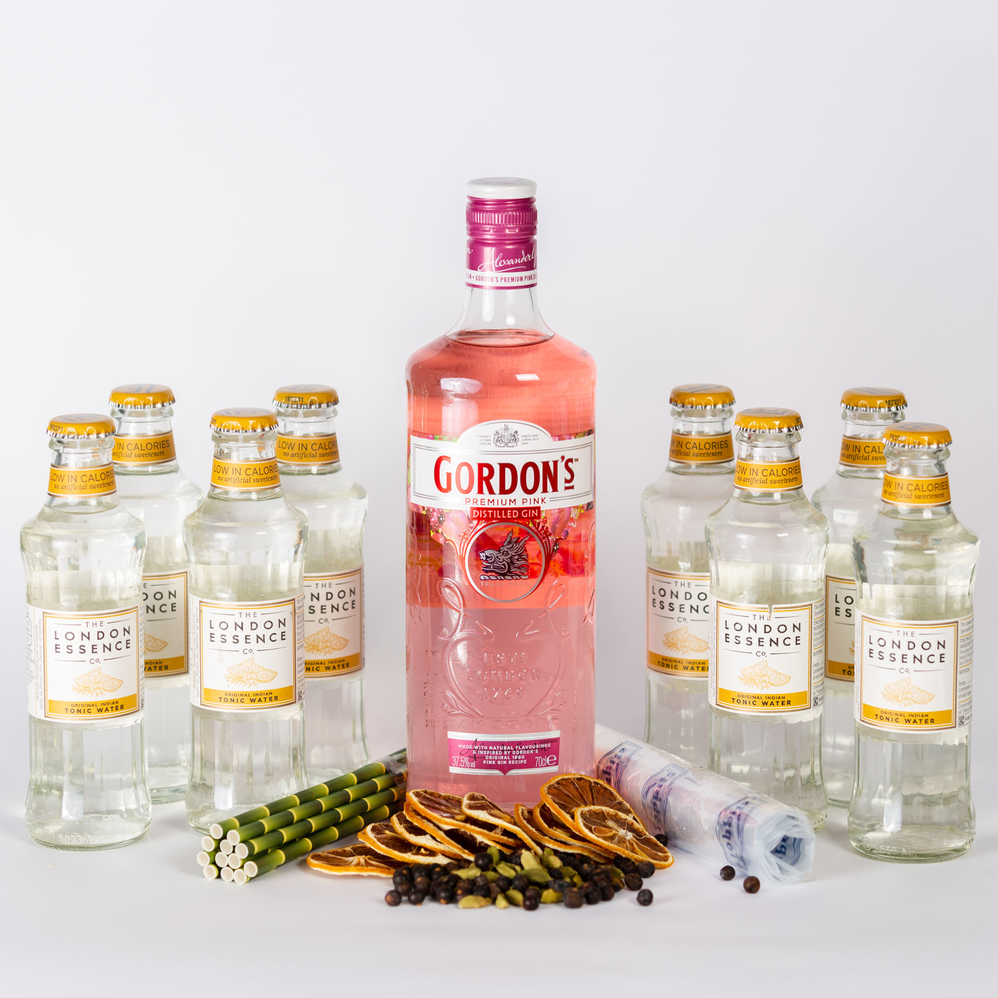 С чем пить розовый джин. Gin Gordons Pink. Гордонс Пинк тоник. Гордонс премиум Пинк. Гордонс Пинк 0.7.